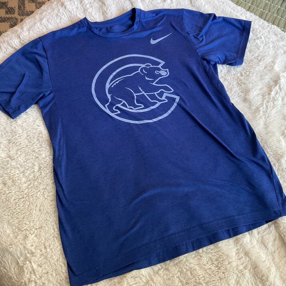 Blue Nike Medium Men's Chicago Cubs T-shirt